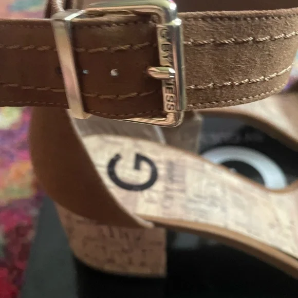 Sandals - Picture 2 of 5